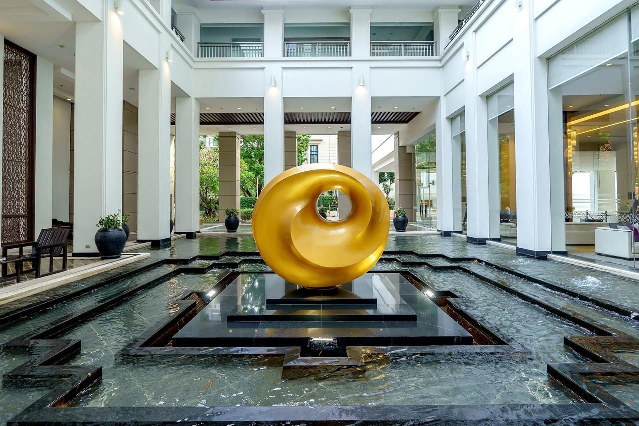 Grande Centre Point Ploenchit Hotel Bangkok Ngoại thất bức ảnh The lobby of the hotel